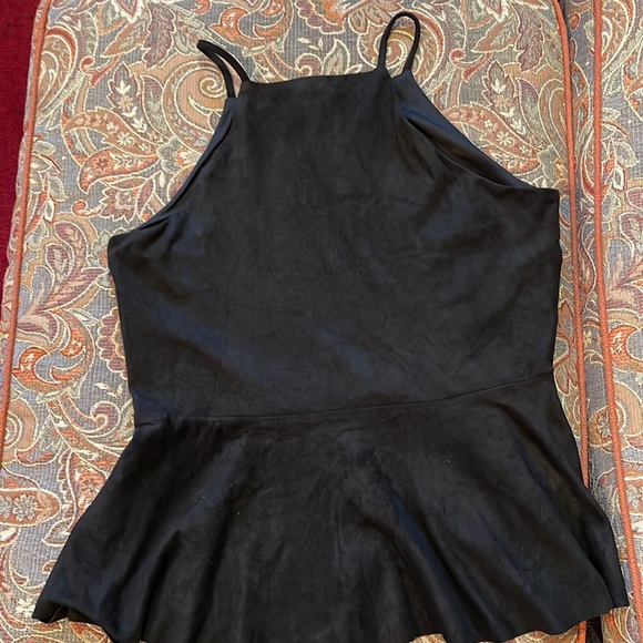 NWT Black faux suede & leather peplum top. - Picture 5 of 5